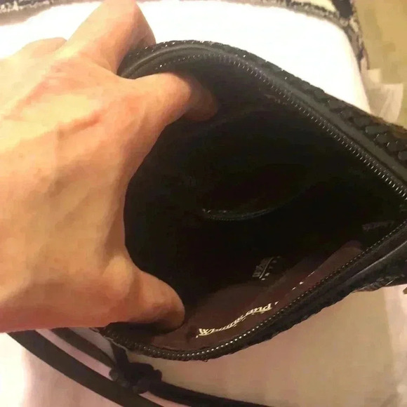 Whiting & Davis black mesh shoulder bag. - Picture 7 of 8